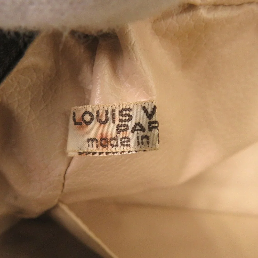 LOUIS VUITTON Brown Monogram Pouch - Picture 9 of 10